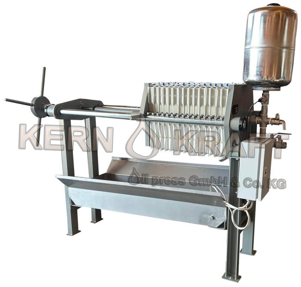 Filtracion de aceite, prensa de filtro de camara, aceite filtrado, OW40, D11, Jolly, D18, Zentrifuge, Dekanter, AlfaLaval, Flottweg